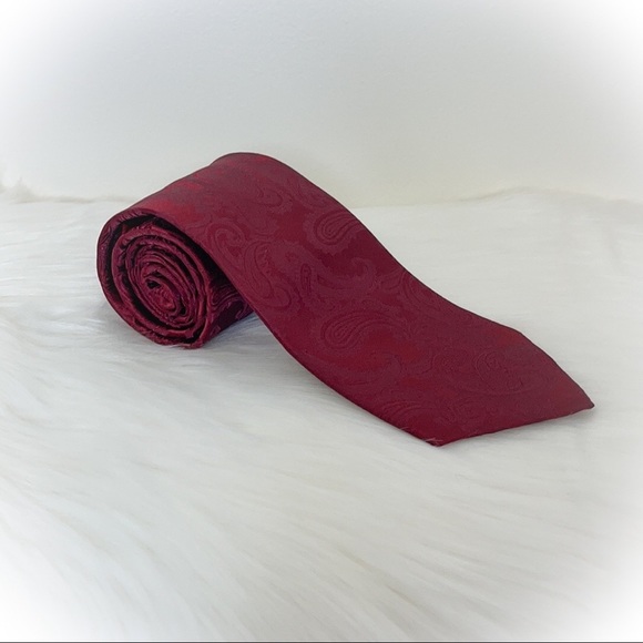 😎Handsome Red on Red Mens Tie😎 - Picture 7 of 10